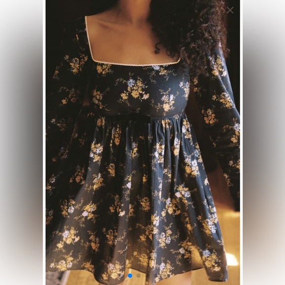 Christy Dawn The Carina Dress in Night Chrysanthemum - Size Medium - Picture 4 of 11